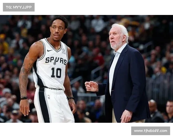 大卫路易斯落选对球队防守体系与士气的深远影响分析