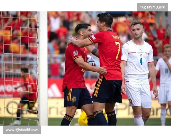 捷克门将历史上的顶尖人物与现代足球之星的代表性对比分析